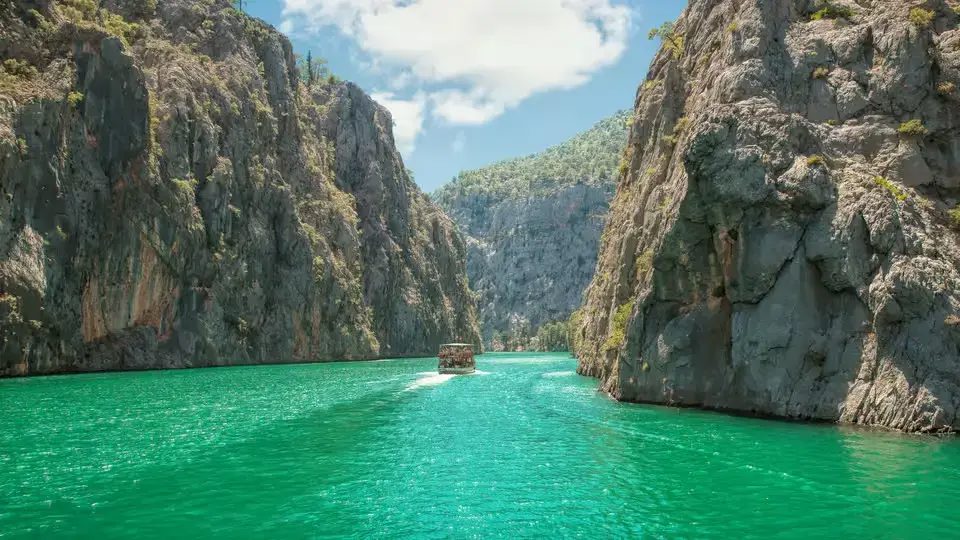 Green Canyon Full-Day Boat Tour – Cruise Through Hidden Paradise thumbnail