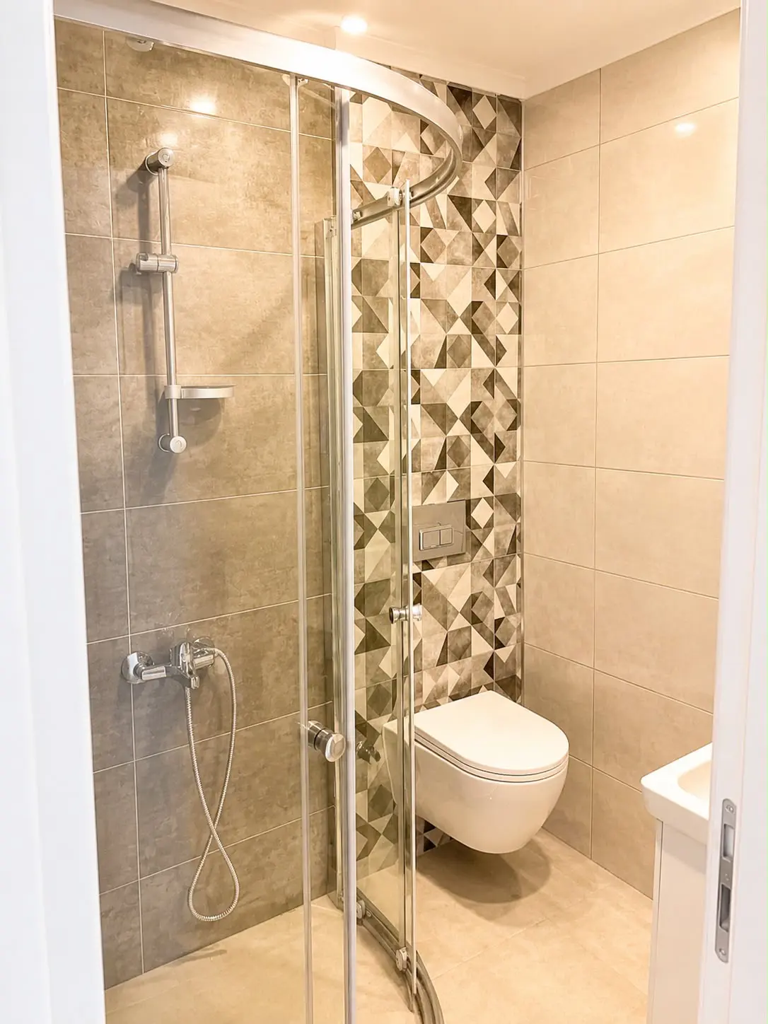 Luxury 1-Bedroom Apartment in a New Residential Building in Alanya / Tosmur thumbnail