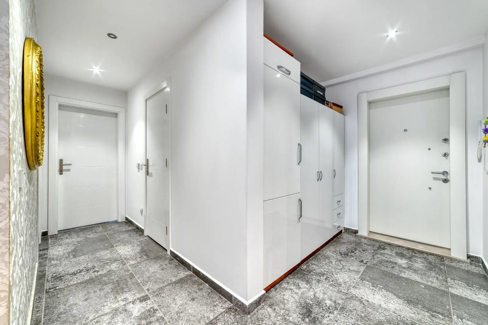 Luxury Furnished 2-Bedroom Apartment for Sale in Cikcilli, Alanya thumbnail