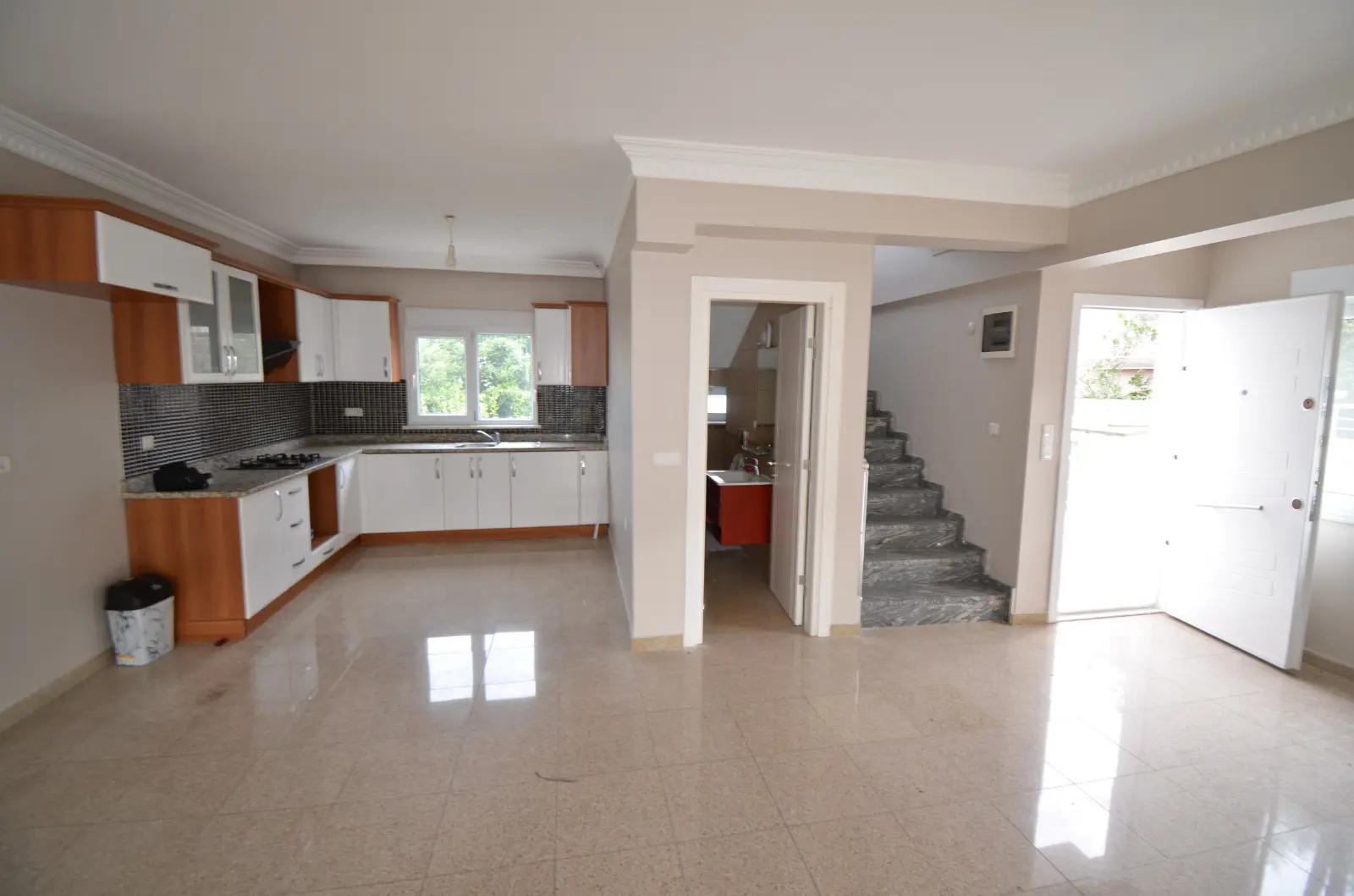 Spacious 3+1 Duplex Villa with Pool and Mountain Views in the Heart of Kemer, 800m from the Sea thumbnail