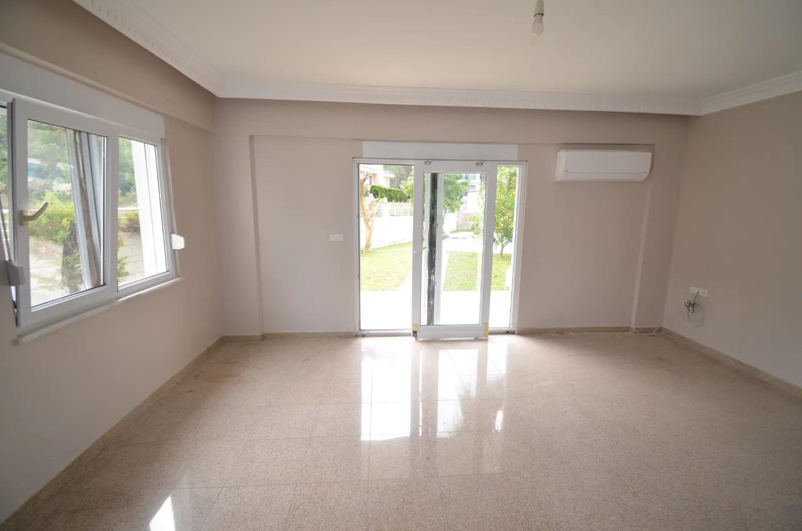 Spacious 3+1 Duplex Villa with Pool and Mountain Views in the Heart of Kemer, 800m from the Sea thumbnail